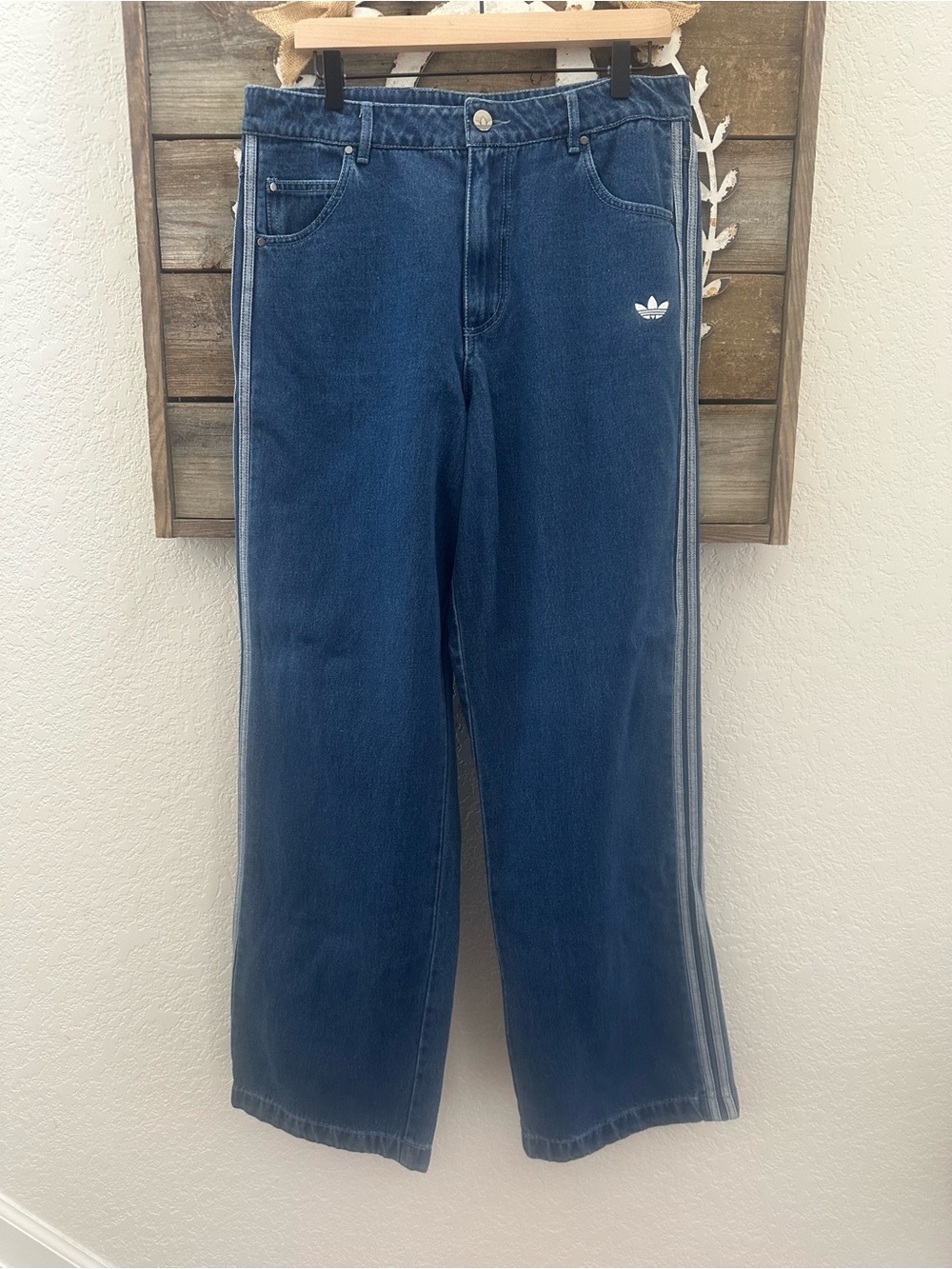 Adidas Firebird Navy Blue Straight-Leg Jeans with Side Stripes size 30 x 32